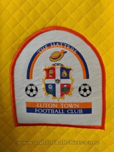 Luton Town Goalkeeper football shirt 1995 - 1997