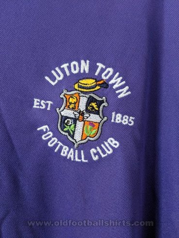 Luton Town Üçüncü futbol forması 2016 - 2017