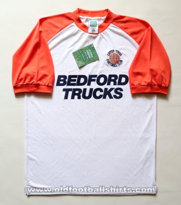 Luton Town Retro Replicas football shirt 1982 - 1983