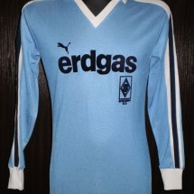Borussia Mönchengladbach Home football shirt 1983 - 1984 sponsored by Erdgas