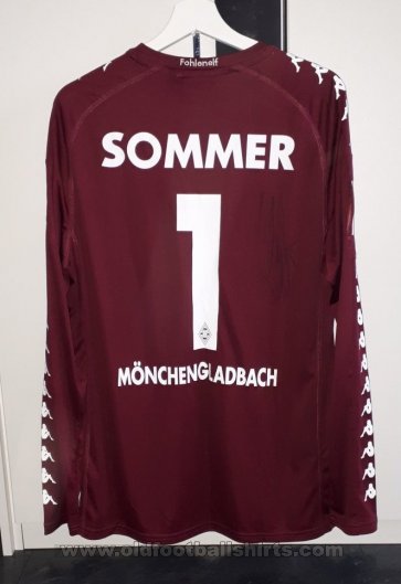 Borussia Mönchengladbach Goalkeeper football shirt 2017 - 2018