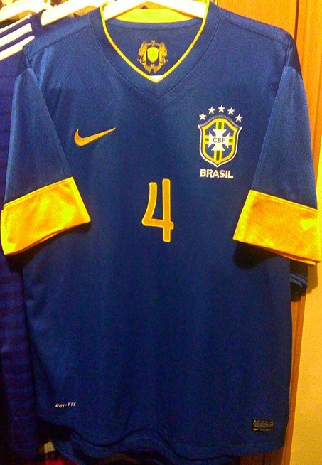 Maillots de foot vintage / rétro - The Football Market - Maillot Brésil Maillots de foot vintage / rétro - The Football Market - Maillot Brésil
