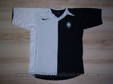 Brazil מיוחד חולצת כדורגל 2004 - 2005