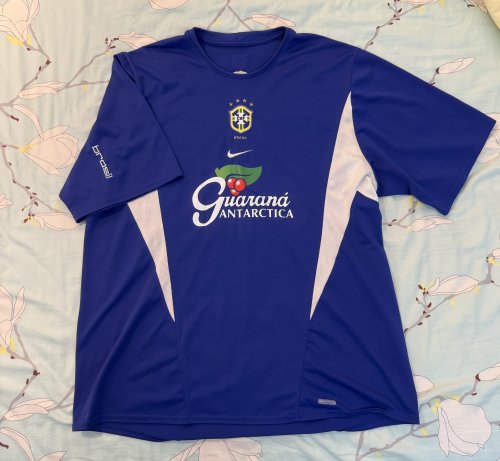 Brazil Training/Leisure football shirt 2002