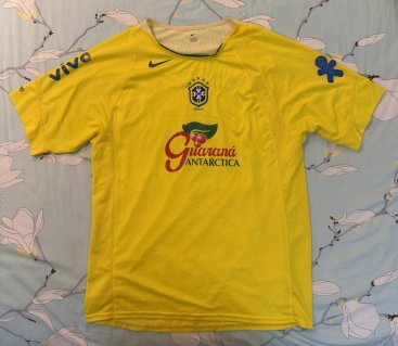 Brazil Training/Leisure football shirt 2004 - 2005