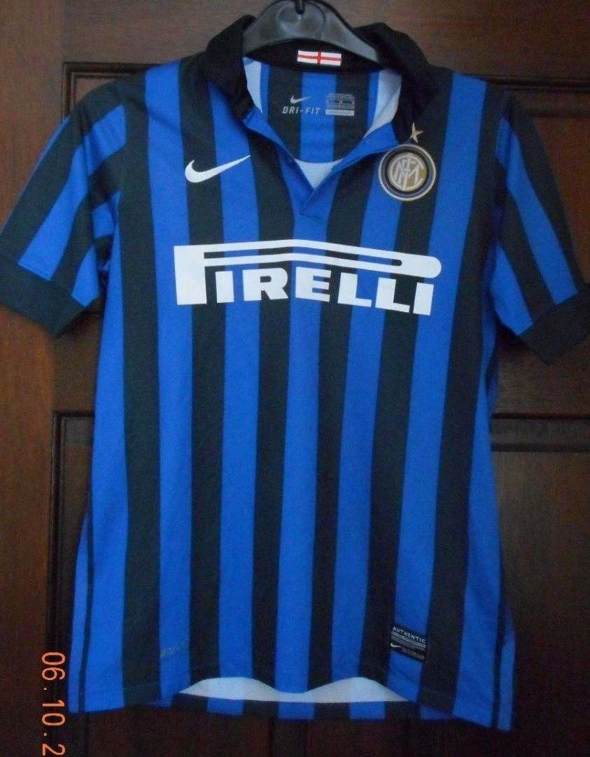 Internazionale Home football shirt 2011 - 2012. Sponsored by Pirelli