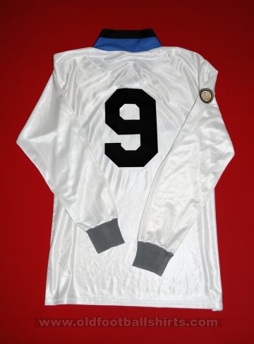 Internazionale Away baju bolasepak 1989 - 1990
