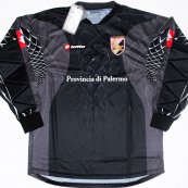 Goalkeeper - CLASSIC for sale football shirt 2005 - 2006