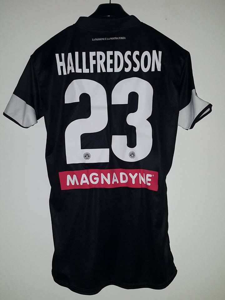 Udinese Home football shirt 2017 - 2018. Sponsored by Dacia