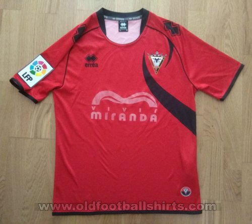 Mirandés Home football shirt 2011 - 2012