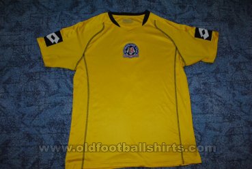 FC Hoverla Uzhhorod Home football shirt (unknown year)