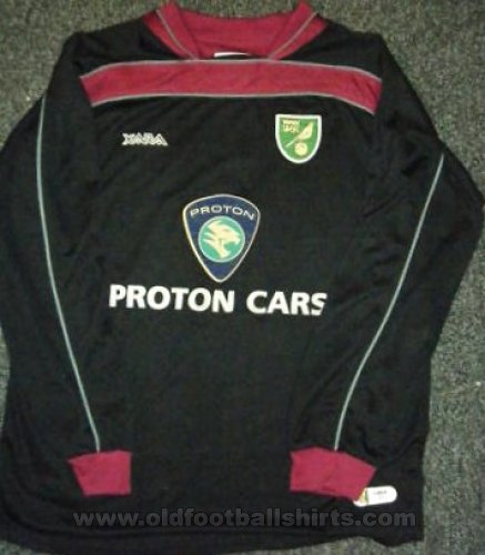Norwich City Goalkeeper football shirt 2005 - 2006