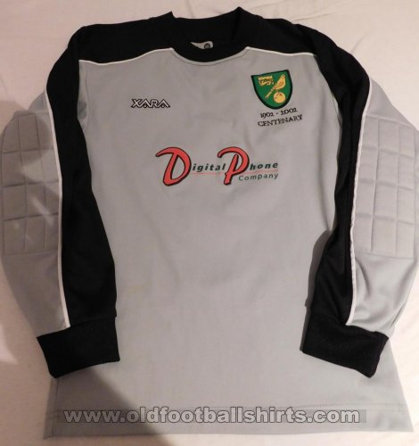 Norwich City Goalkeeper football shirt 2001 - 2003
