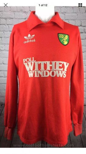Norwich City Goalkeeper football shirt 1983 - 1984