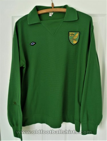 Norwich City Goalkeeper football shirt 1974 - 1976