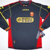 Third football shirt 2005 - 2006