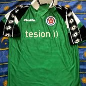 Fora camisa de futebol 2001 - 2002