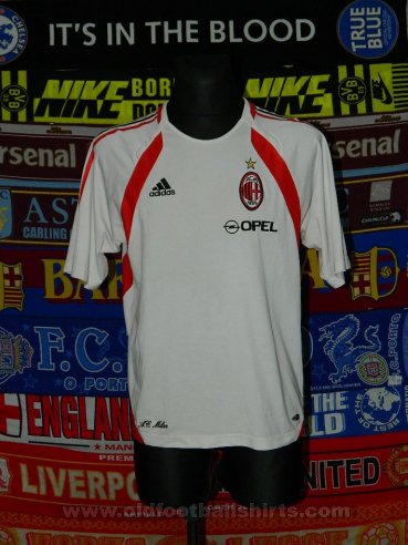 AC Milan Training/Leisure football shirt 2004 - 2005