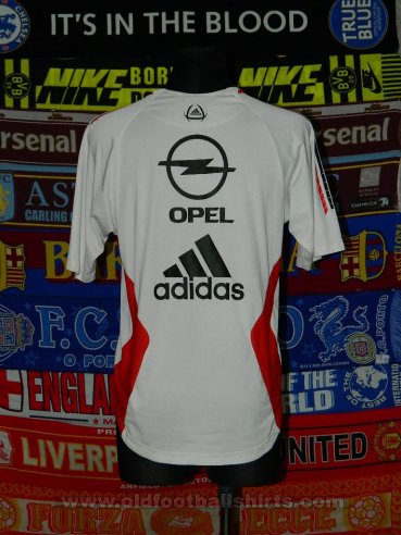 AC Milan Training/Leisure football shirt 2004 - 2005