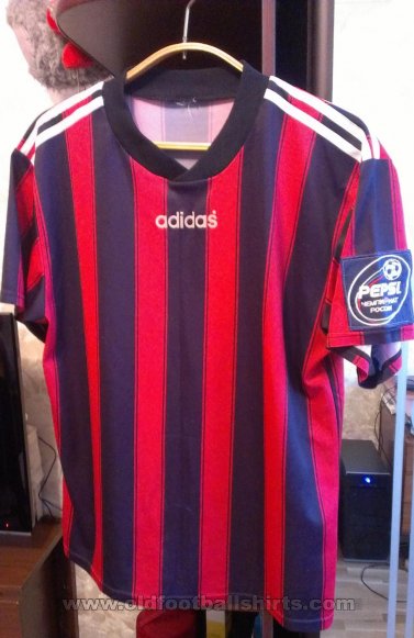 Lokomotiv Nizhny Novgorod Home football shirt 1999 - 1990
