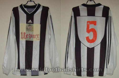 Lokomotiv Nizhny Novgorod Away football shirt 2000
