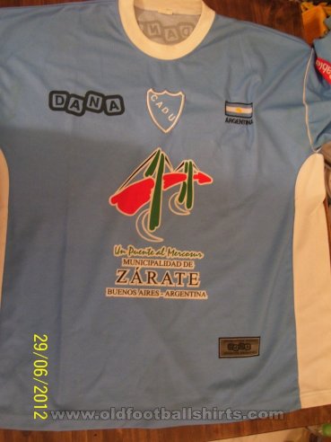Defensores Unidos de Zárate Home football shirt 2004 - 2005