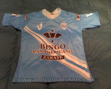 Defensores Unidos de Zárate Home football shirt 2011 - 2012