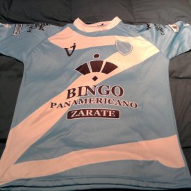 Defensores Unidos de Zárate Home football shirt 2012 - 2013 sponsored by Bingo Pan American