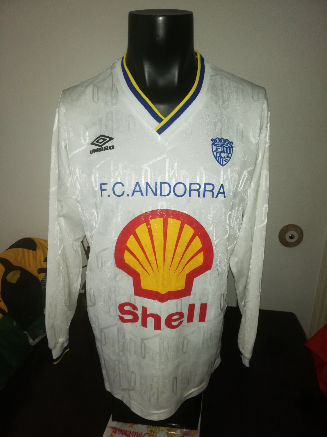 Fcshell FC Andorra Away football shirt 2000 - 2001. Sponsored by Shell