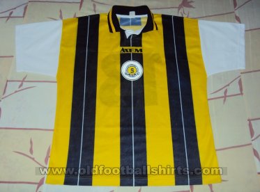 Serrano Futebol Clube Home football shirt (unknown year)