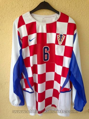 Croatia Home football shirt 2002 - 2004