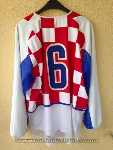 Croatia Home football shirt 2002 - 2004