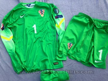 Croatia Goalkeeper football shirt 2014 - 2015