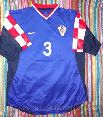 Croatia Away football shirt 2001 - 2002