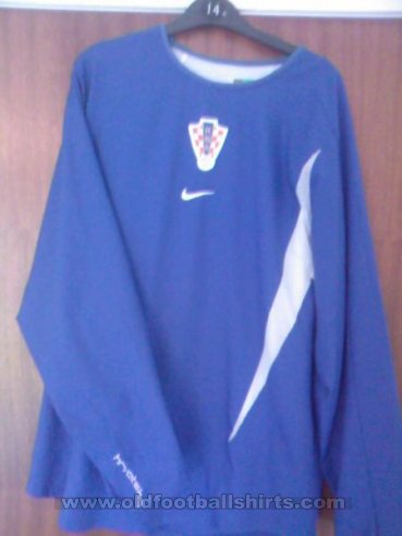 Croatia Away football shirt 2004