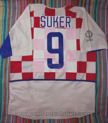 Croatia Home football shirt 2002 - 2004
