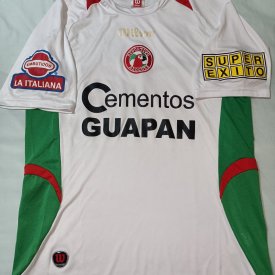 Deportivo Azogues Away football shirt 2008 - 2009 sponsored by Cementos Guapan