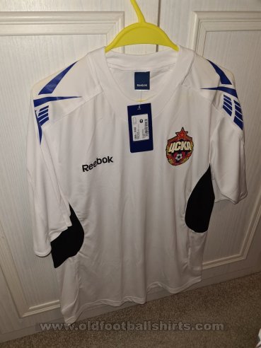 CSKA Moscow Goalkeeper football shirt 2010 - 2011