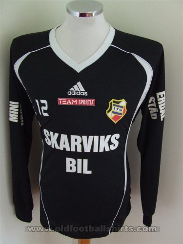 IF Warta Home football shirt 2007