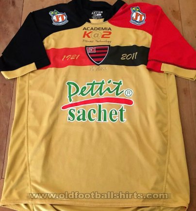 Oeste Futebol Clube Third football shirt 2011