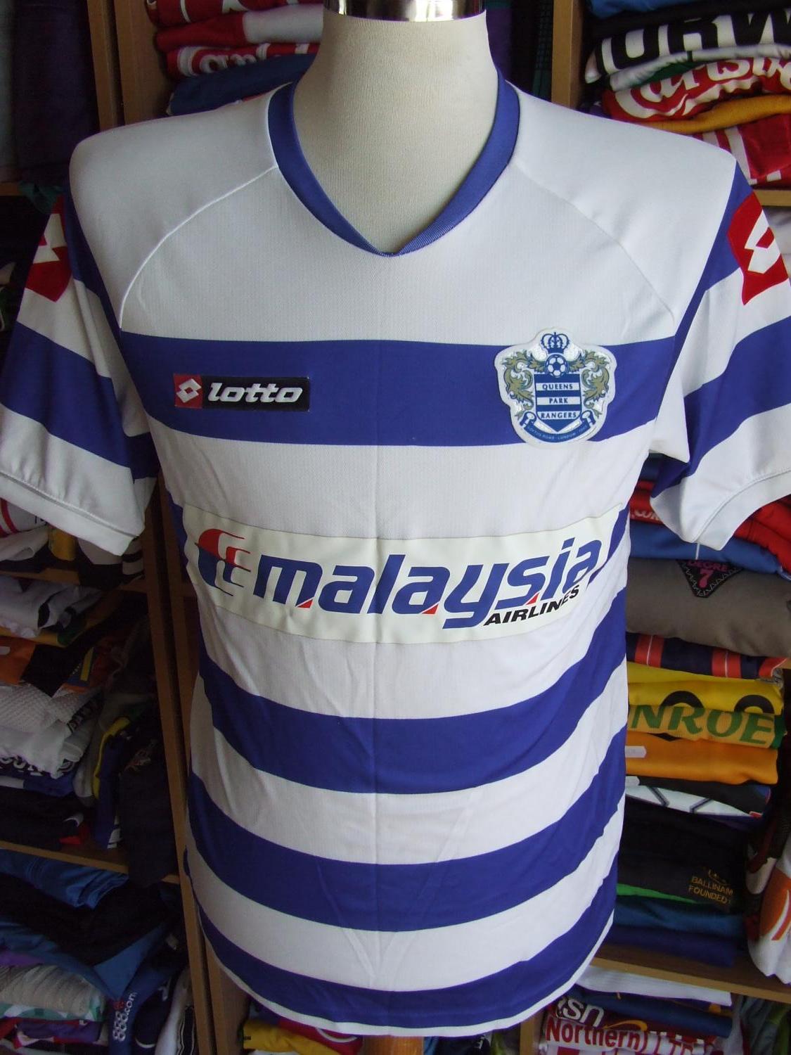 Insigne de football Queens Park Rangers porter avec fierté
