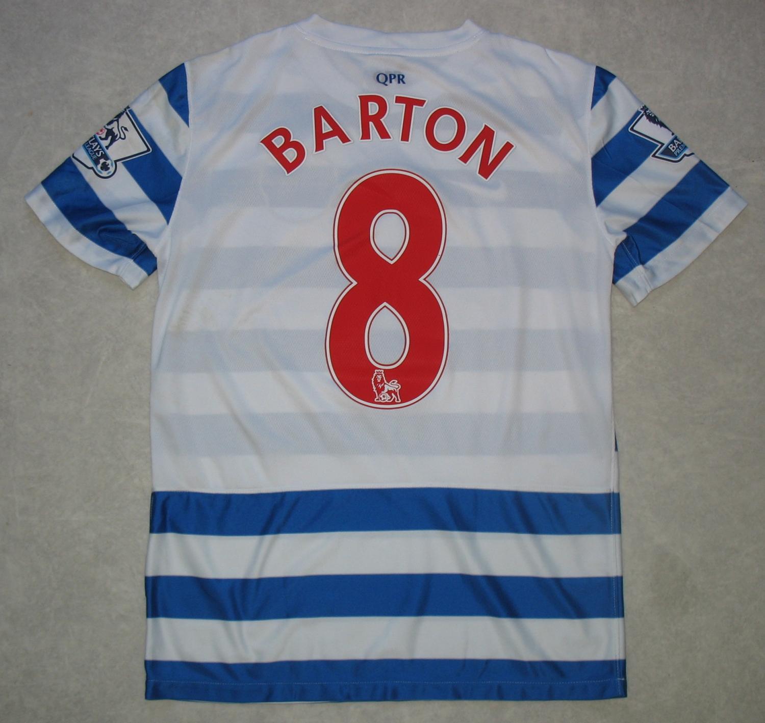 imagen Infidelidad maduro Queens Park Rangers Home football shirt 2014 - 2015. Sponsored by Air Asia
