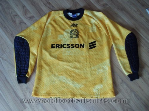 Queens Park Rangers Goalkeeper football shirt 1996 - 1997
