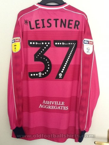 Queens Park Rangers Away football shirt 2017 - 2018
