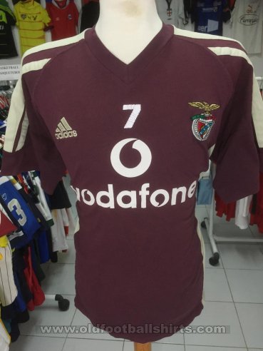 Benfica Training/Leisure football shirt 2001 - 2002