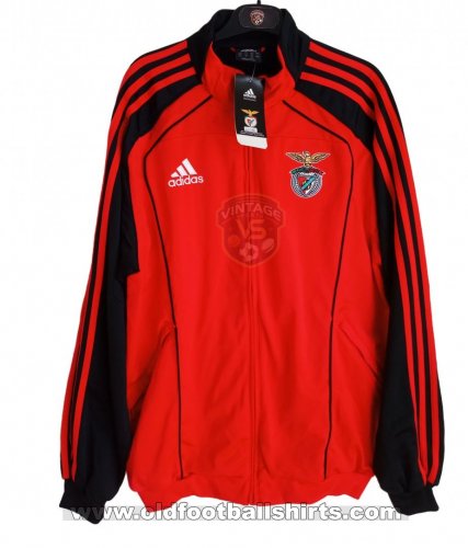Benfica Training/Leisure football shirt 2010 - 2011