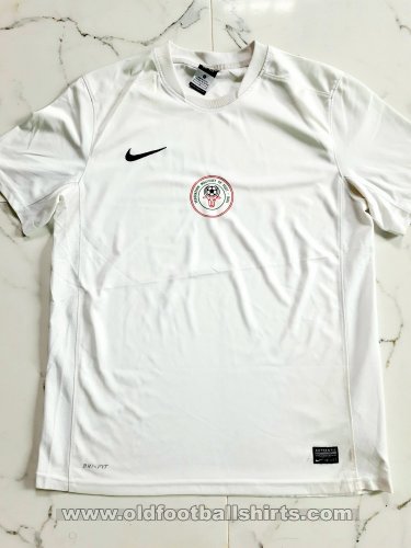 Madagascar Fora camisa de futebol 2015 - 2016