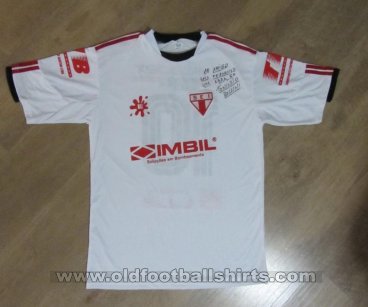 Sociedade Esportiva Itapirense Home football shirt 2011