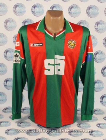 Maritimo Home football shirt 2001 - 2002