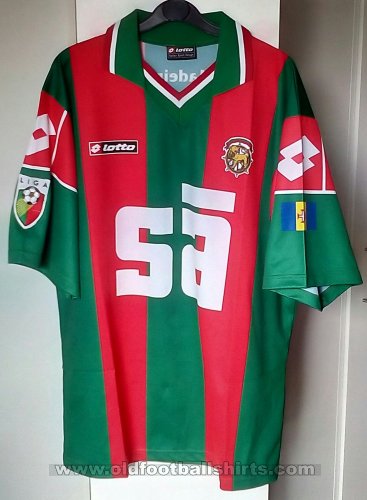 Maritimo Home football shirt 2001 - 2002